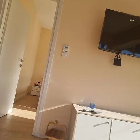 Nikol #4 فيلة Raduil